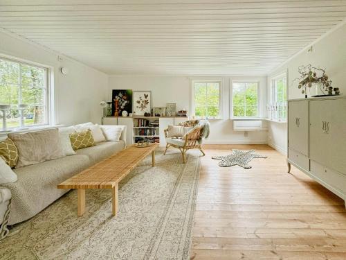 Brastad House | Cozy Spacious Cottage By Water And Nature