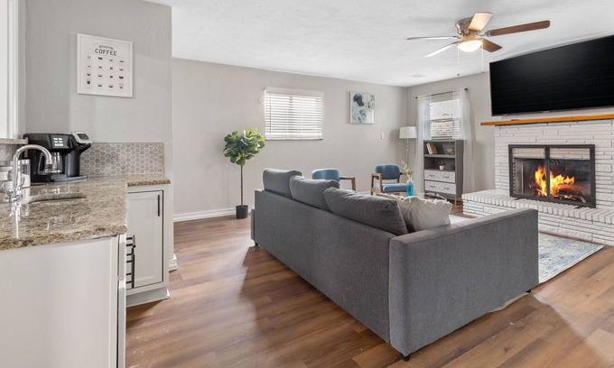 Del City House | Cozy spacious home in Del City