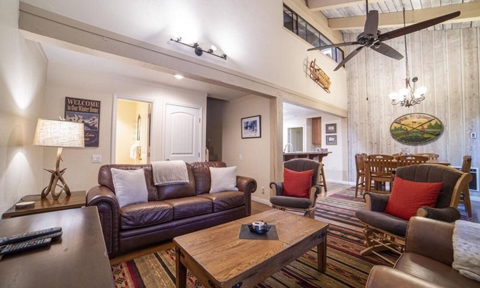 Mammoth Lakes Condo | Cozy & Spacious Slope-Side Condo - Walk to Canyon Lodge
