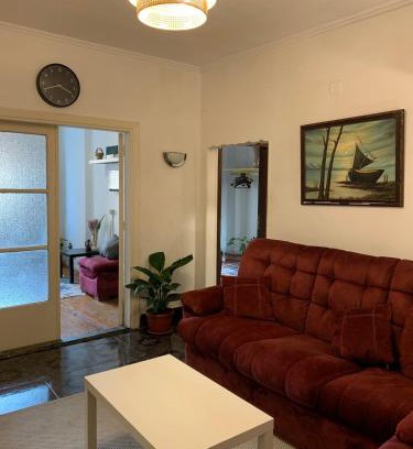 Qasr an-Nil Apartment | Cozy stay in downtown!