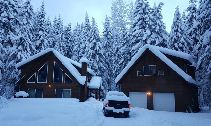 Enumclaw Apartment | Cozy Studio Apartment Near Crystal Mtn Ski Resort & Mt Rainier National Park