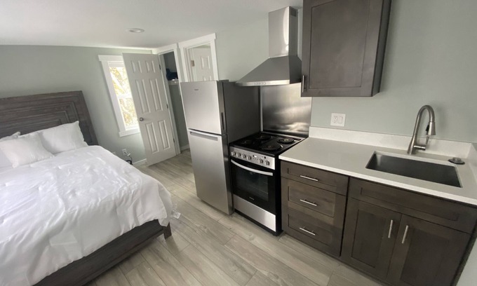 Central Area Apartment | Cozy Studio Apt Downtown