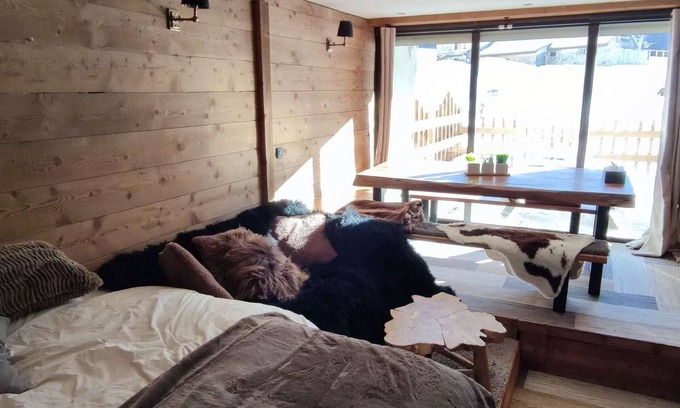 Isola Apartment | Cozy studio at the foot of the slopes with terrace