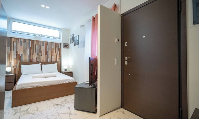 Vyronas Apartment | Cozy Studio at Vyronas for 2 pers by MPS