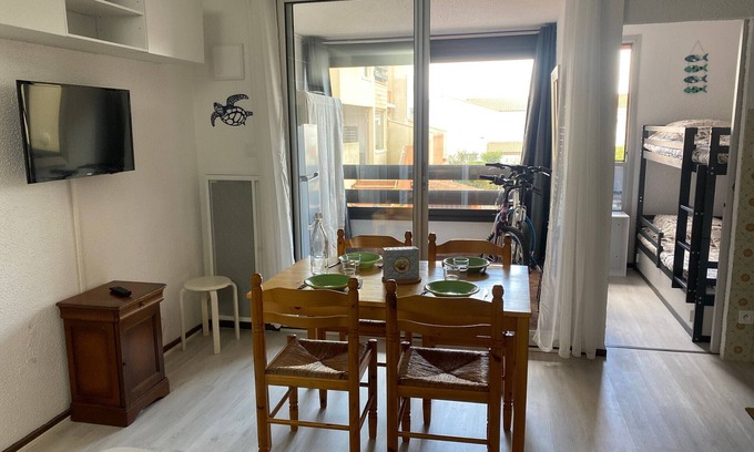 Port Leucate Apartment | Cozy Studio Cabine in Port Leucate - Steps from Beach, Sleeps 4, Parking, Bicycles Included