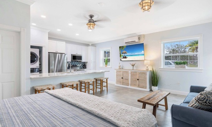 Sebastian Apartment | Cozy Studio Condo in Sebastian!