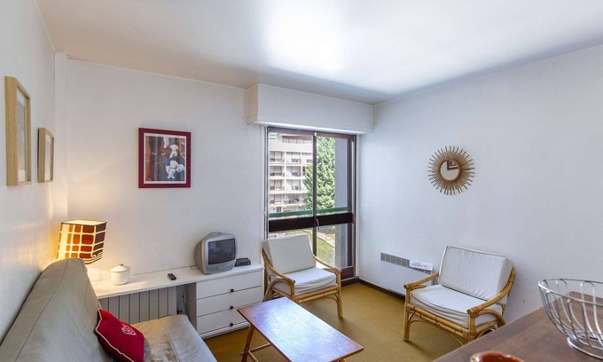 Eaux-Bonnes Apartment | Cozy Studio for 2-3 in Gourette with Mountain Views