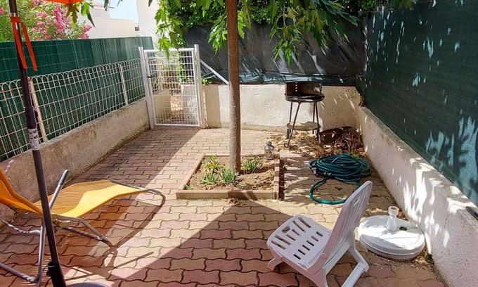 Le Grau-dʼAgde Apartment | Cozy Studio Cabin, 150m from Beach, Free WiFi, Terrace, Parking