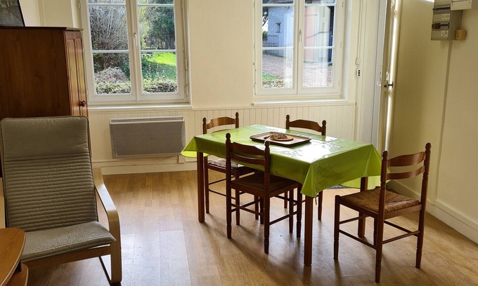 Bucy-Saint-Liphard Cottage | Cozy studio near Orléans with parking and animals on site