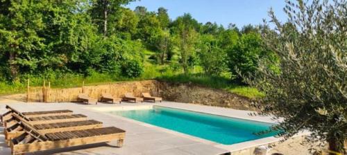 Sainte-Foy-de-Belves Apartment | Cozy Studio for 2 with Pool Black Perigord