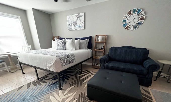 Calabash House | Cozy Studio in gated golf course community, Brunswick Plantation , Calabash