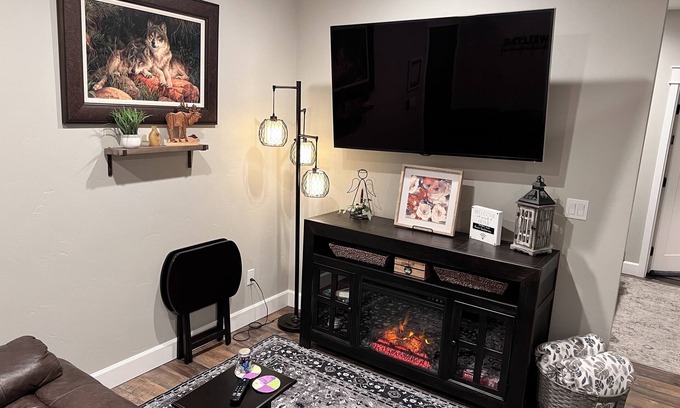 Sequim Apartment | Cozy studio located near Marina, hiking trails & downtown Sequim. Pet friendly.