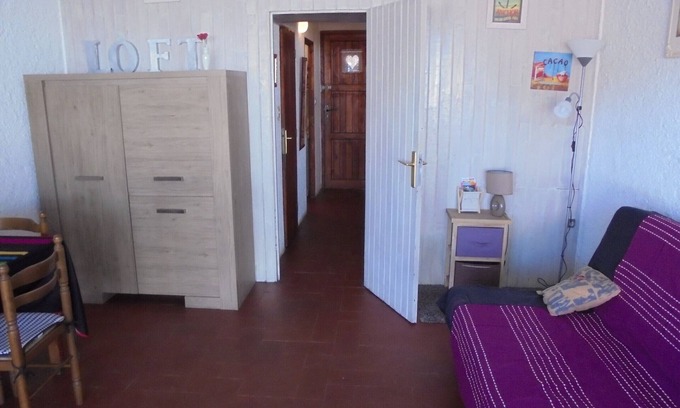 Argeles Plage Apartment | "Cozy Studio Near Beach with Free Parking, Balcony & WiFi"