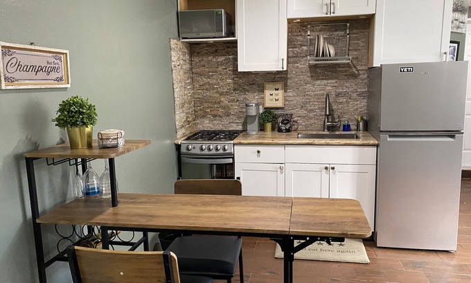 Estate Sion Farm Apartment | Cozy studio space