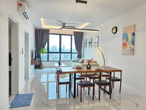 Kampung Pantai Dalam Apartment | Cozy Suites [2-5pax] near Midvalley/Bangsar