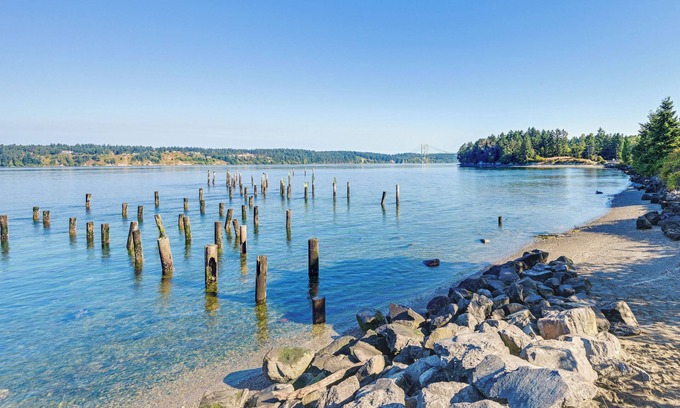 West End House | Cozy Tacoma Home w/Patio, Walk to Beach!