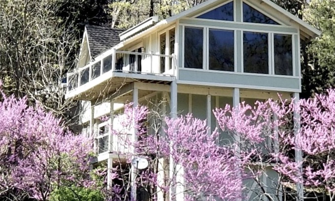 Osage Beach House | Cozy Tan-Tar-A Vacation Home on Golf Course & Lake View