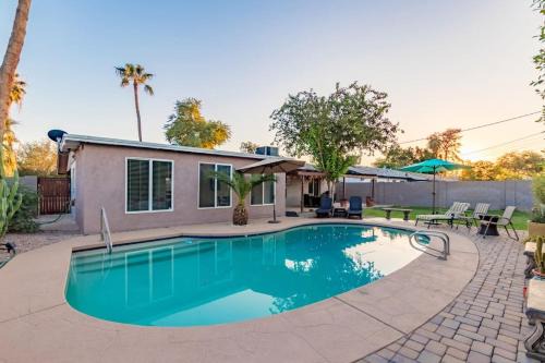 Gililland House | Cozy Tempe Casa with Heated Pool 5 Minutes to ASU