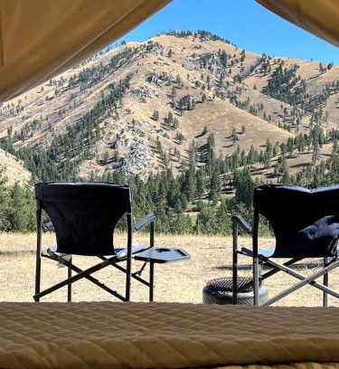 Conner Other | Cozy Tented Cabin with Stunning Sights in Conner, Montana