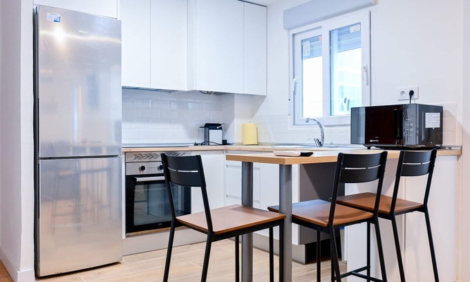Villaverde Apartment | Cozy three-bedroom apartment with balcony in Villaverde