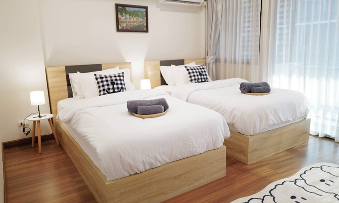 Chiang Mai House | Cozy townhome/2km to Airport , 10 Mins to Nimman,Old Town/sleep 10
