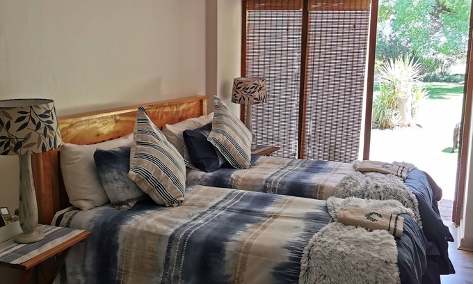 Bloemfontein Bed & Breakfast | Cozy triple room with king sized bed and single bed, near Bloemfontein