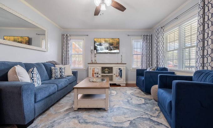 Amarillo House | Cozy two bedroom home in Amarillo. Pet Friendly!