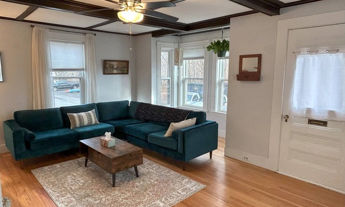 Gloucester House | Cozy two bedroom house in the heart of Gloucester