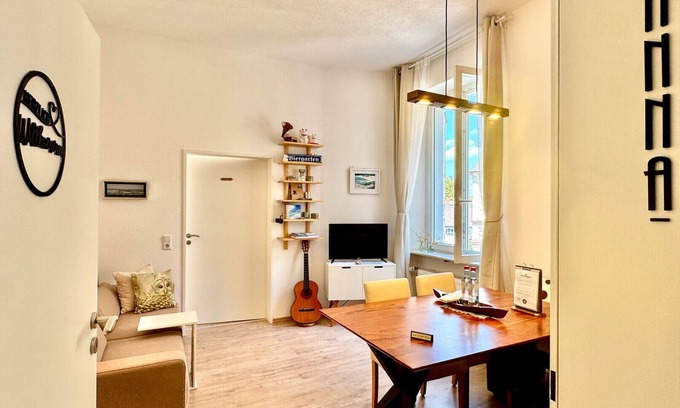 Insel Apartment | Cozy Two-Room Holiday Apartment "Anna" in the Heart of Lindau Island with Kitchen and Wi-Fi