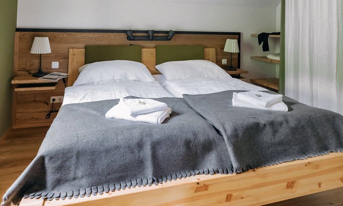 Goestling an der Ybbs Apartment | Cozy vacation apartment (62 m²) with sun terrace and view of the Hochkar