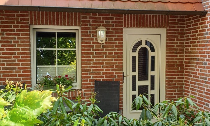 Papenburg Apartment | Cozy vacation apartment near a quiet park