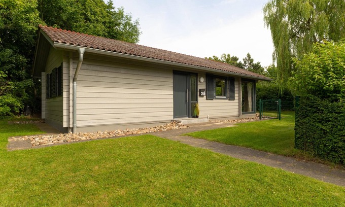 Damp House | Cozy vacation home in the Baltic Sea resort of Damp with fenced garden
