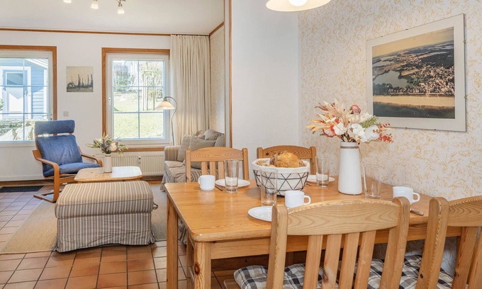 Seebad Bansin House | Cozy vacation home with garden - beach, lake & center within walking distance