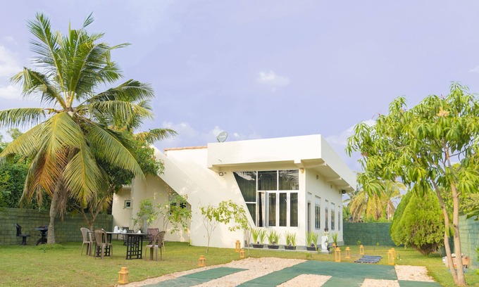 Negombo House | Cozy villa, Family or friends within 10min drive to the Airport or beach Negombo
