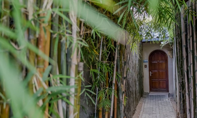 Dyanapura Villa | Cozy Villa In Seminyak : short walk to beach and crowds, unique design, peaceful