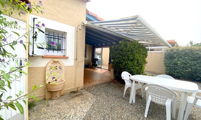 Le Barcares Villa | Cozy Villa with Garden, BBQ, Wi-Fi, Near Beach & Shops - Sleeps 6