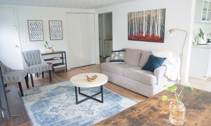 South Addition Apartment | Cozy Westchester Lagoon 2-Bedroom Apartment