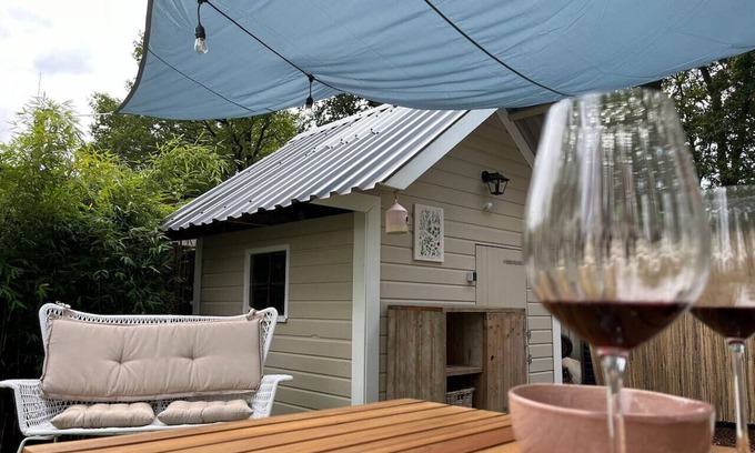 Krachtighuizen Cabin | Cozy wooden cottage the Veluwe with private hot tub