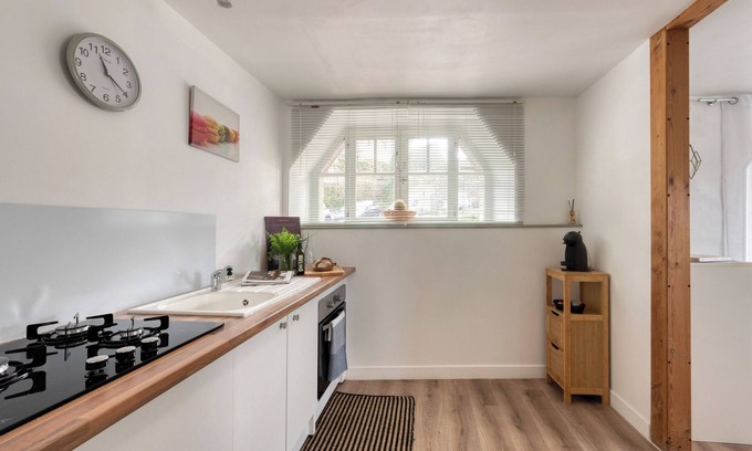 Lannion Apartment | Cozy: Your Serene Retreat in the Heart of Lannion