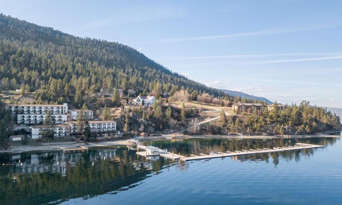 Central Okanagan House | Cozystay Signature Lake Okanagan Resort