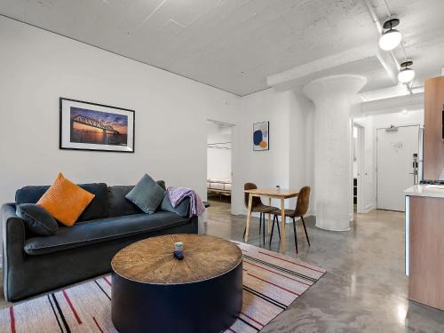 Warehouse District Apartment | CozySuites NLG - Modern 1BR condo #05
