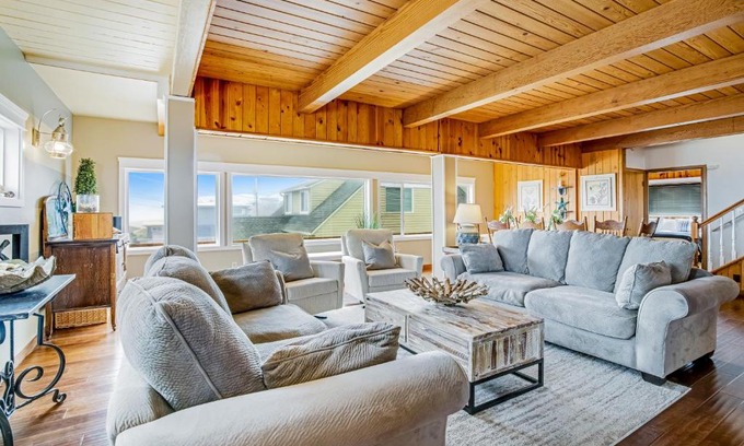 Lincoln City House | Cozze Cottage
