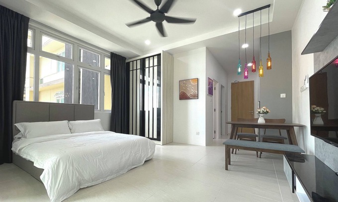 Kuching Apartment | Cozzzy Hut @ Riverine Diamond Kuching 10A
