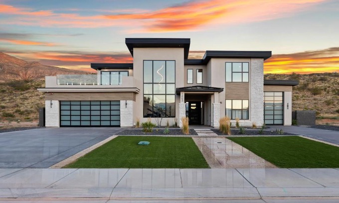 Hurricane House | CR 1463 - Luxurious Copper Rock Home - Golf Views - Pool-Spa
