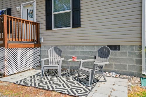 Deep Hole House | Crabby Pines - Pet friendly modern accommodations!