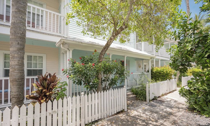 Truman Annex Condo | Craig & Cindy Key West Truman Annex Shipyard Condo w/balcony at Mile Marker 0!