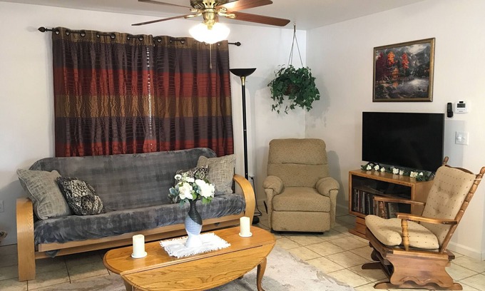 Craigmont House | Craigmont GetawaynGet comfortable and enjoy plenty of space and cozy fireplace!