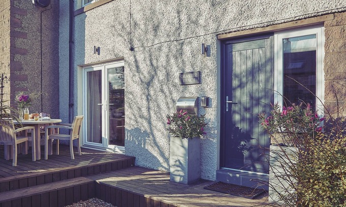 Craster Cottage | CRASTER REACH, pet friendly, luxury holiday cottage in Craster