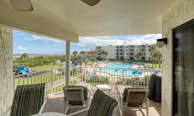 Butler Beach Condo | CRC 2204 - Second Floor Ocean, Pool View Condo