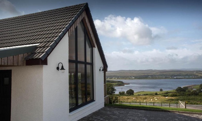 Eyre House | Creag Moine Luxury Self Catering